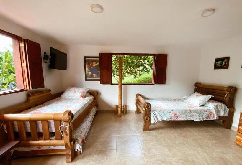 בית מלון כפרי Los Robles Fredonia