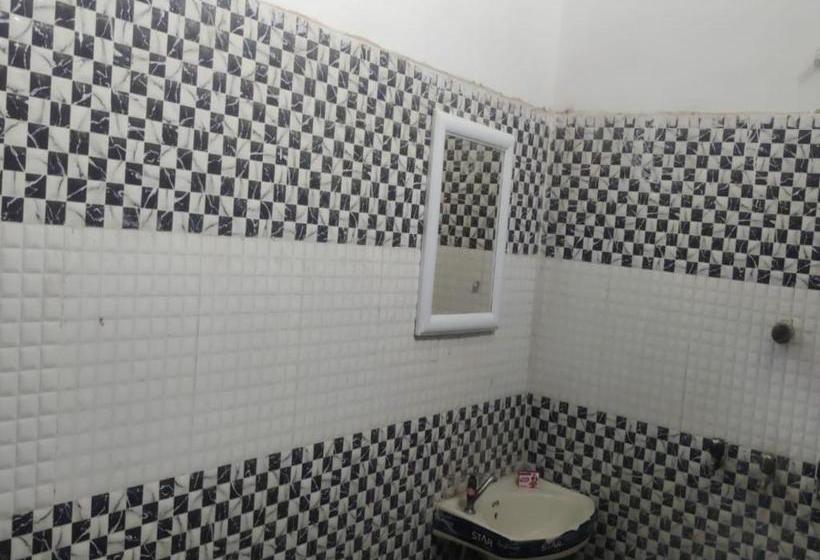 ホテル Oyo 80763  Tomar Palace