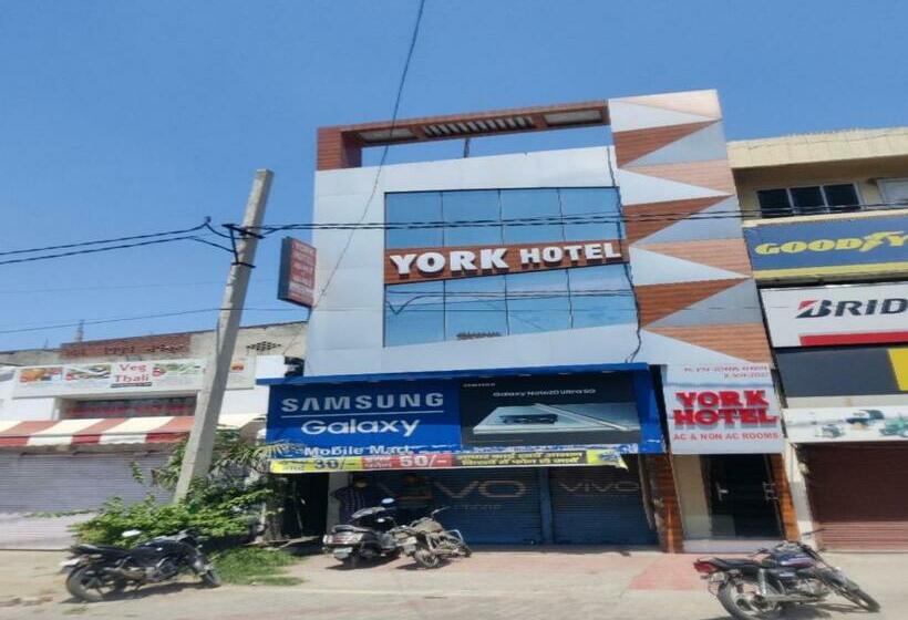 호텔 Oyo 80792 York