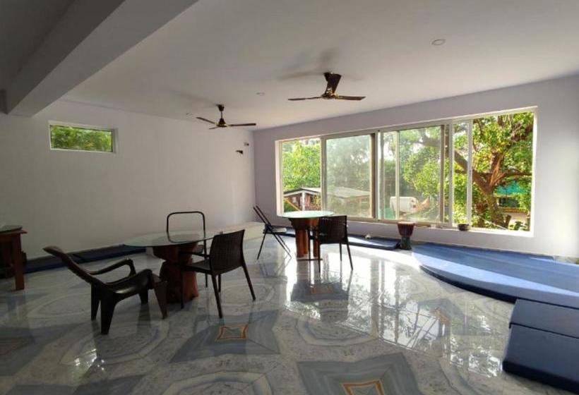 호텔 Oyo 80803 Aym Yoga Resort