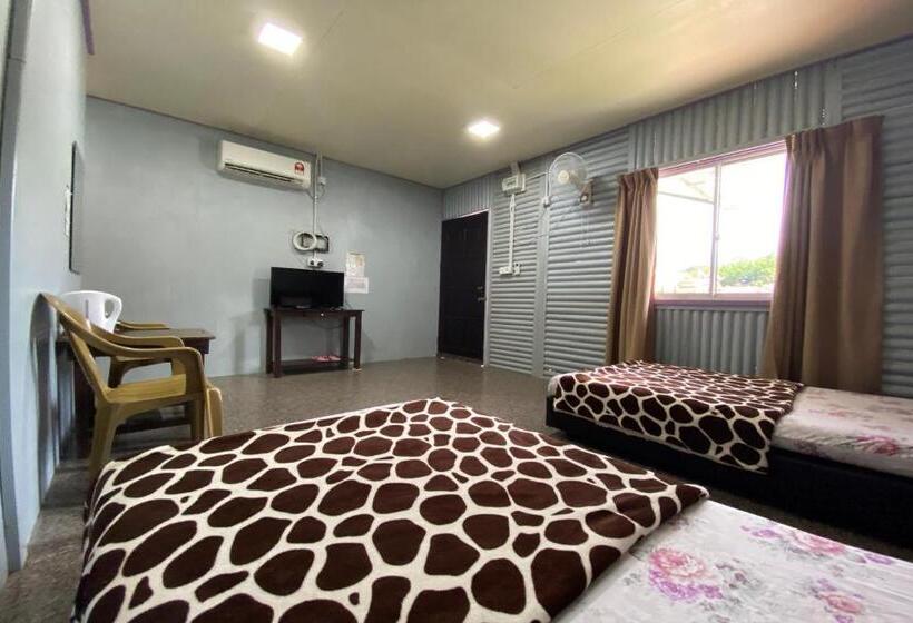 فندق Oyo 90284 Kampung Stay Kilimu