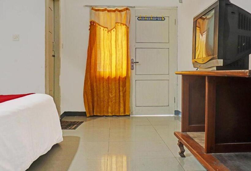 בית מלון כפרי Oyo 90483 Homestay Permata