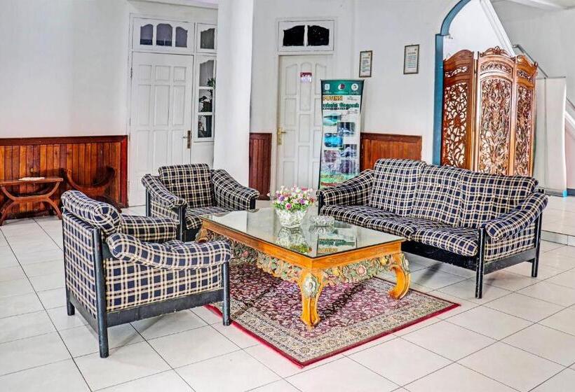 فندق Oyo 90483 Homestay Permata