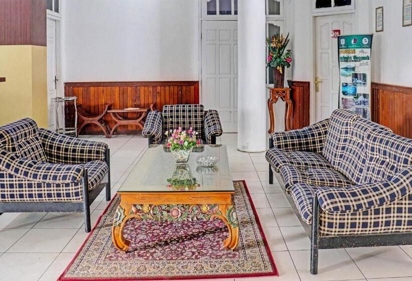 فندق Oyo 90483 Homestay Permata