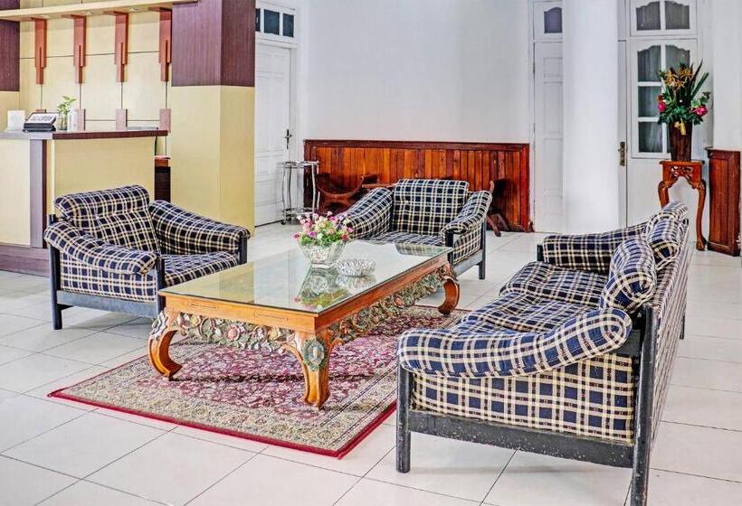 فندق Oyo 90483 Homestay Permata