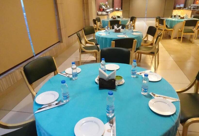 The Grand Arc Hotel & Convention Centre