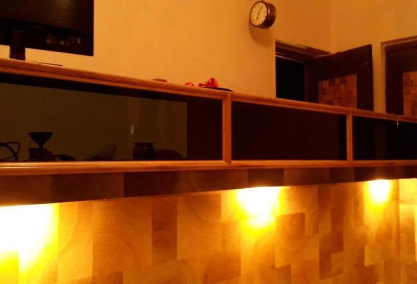 בית מלון כפרי Utsav Grand By Chocolate Inn