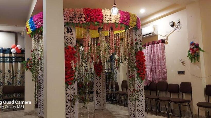 בית מלון כפרי Utsav Grand By Chocolate Inn