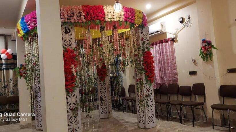 בית מלון כפרי Utsav Grand By Chocolate Inn