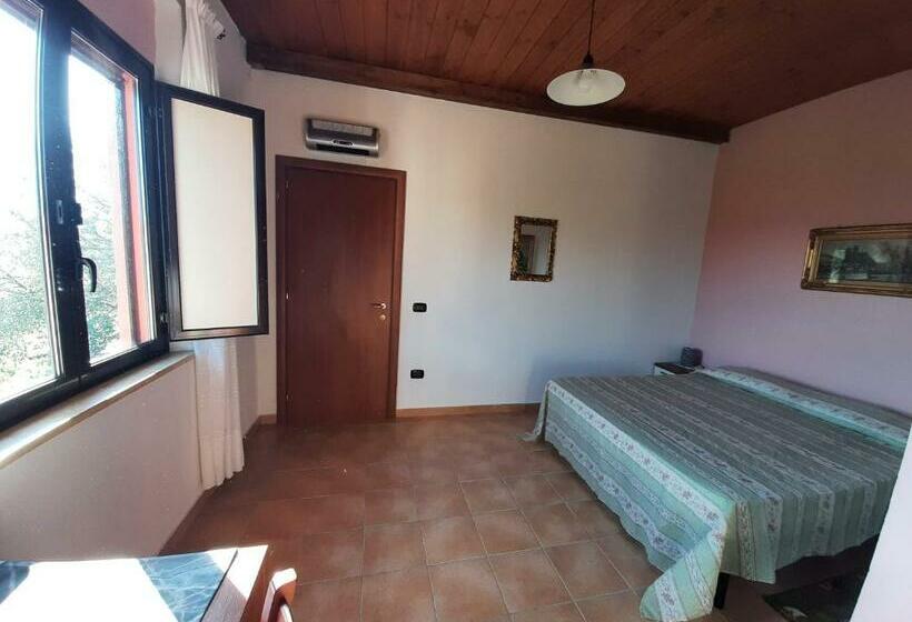 פנסיון Tenuta Le Tre Querce