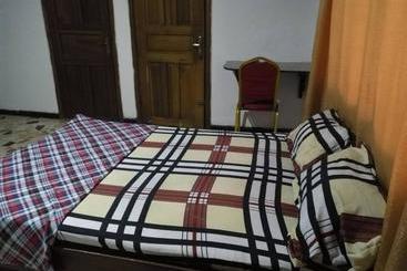 پانسیون Room In House   The Village Apartments, Gbagada O9o98o58ooo