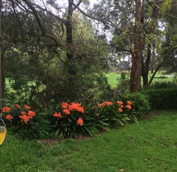 Sherwood Park Bed And Breakfast