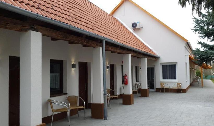 ベッドアンドブレックファースト Czermann Holiday Inn