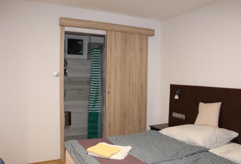 مبيت وإفطار Czermann Holiday Inn