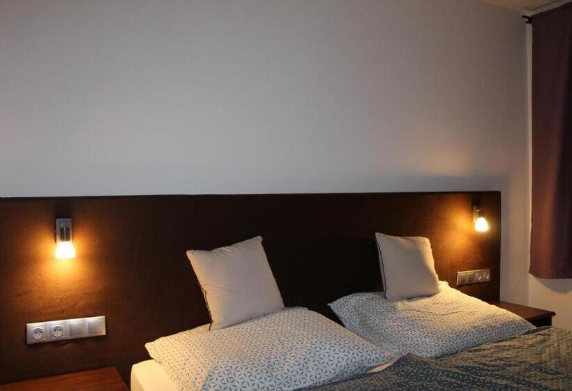 مبيت وإفطار Czermann Holiday Inn