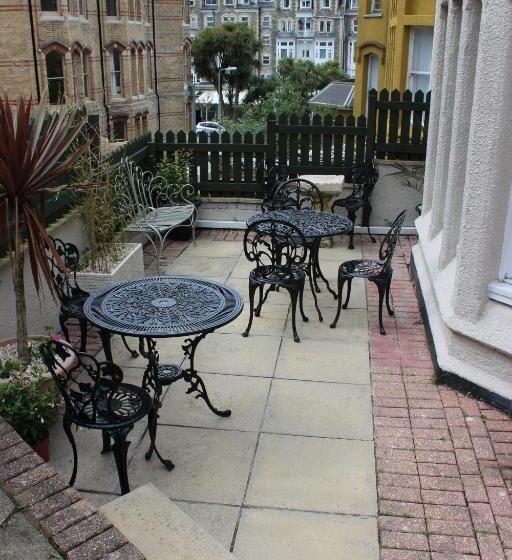 민박 Grosvenor House   Onsite Free Parking