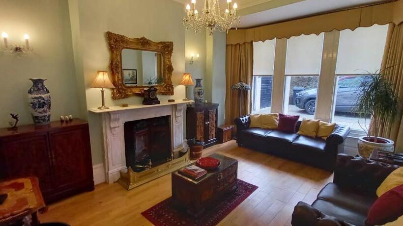 민박 Grosvenor House   Onsite Free Parking