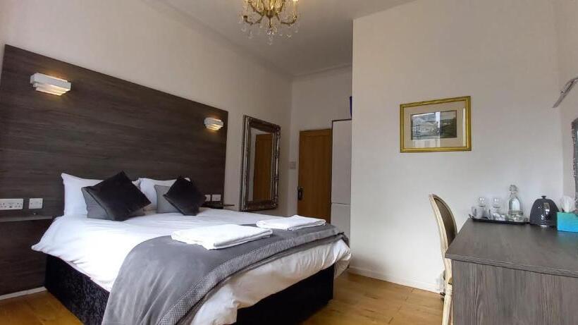 צימר Grosvenor House   Onsite Free Parking