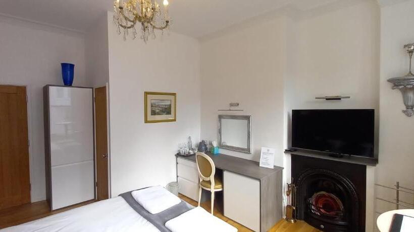 צימר Grosvenor House   Onsite Free Parking