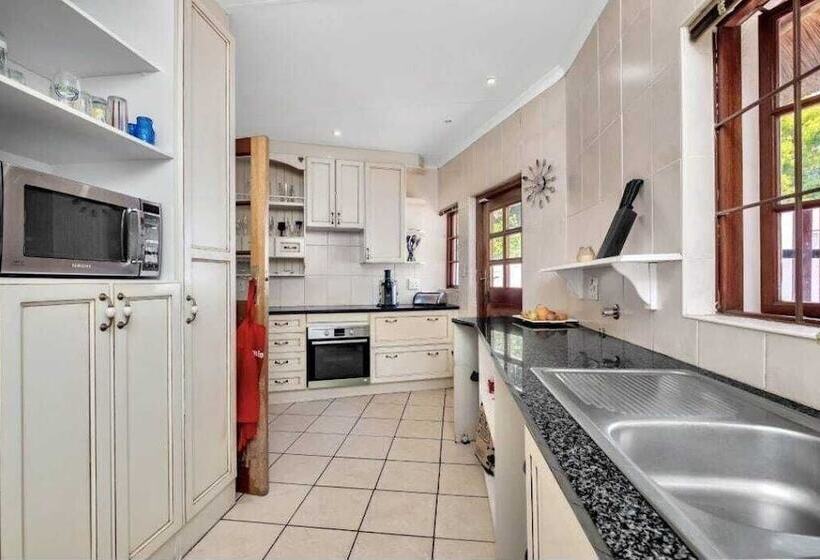 住宿加早餐  Libra Lodge