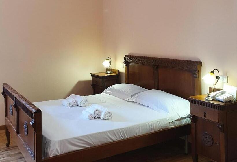 فندق Albergo Palazzo Sant Anna