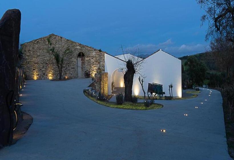 ホテル Albergo Rurale Casa Fois