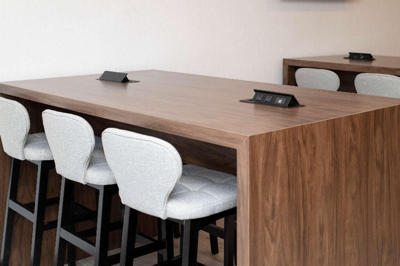 فندق Comfort Inn & Suites