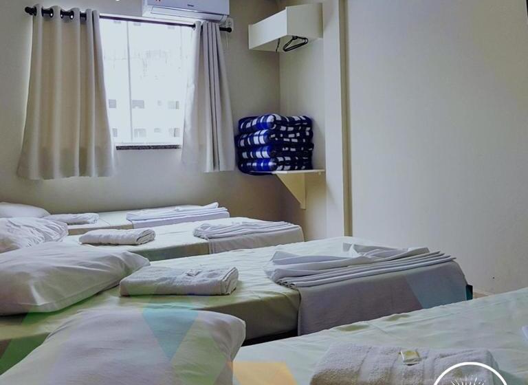 Отель Dos Devotos