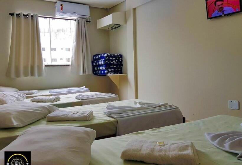 Отель Dos Devotos