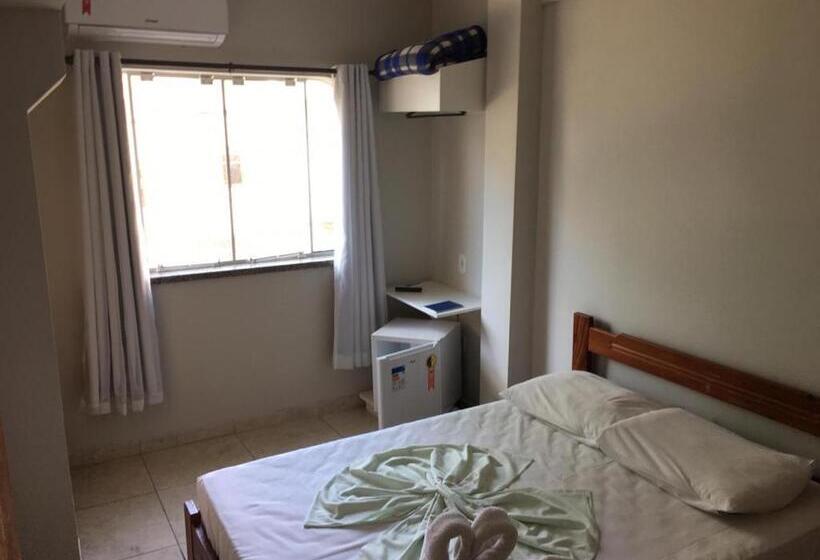 Отель Dos Devotos