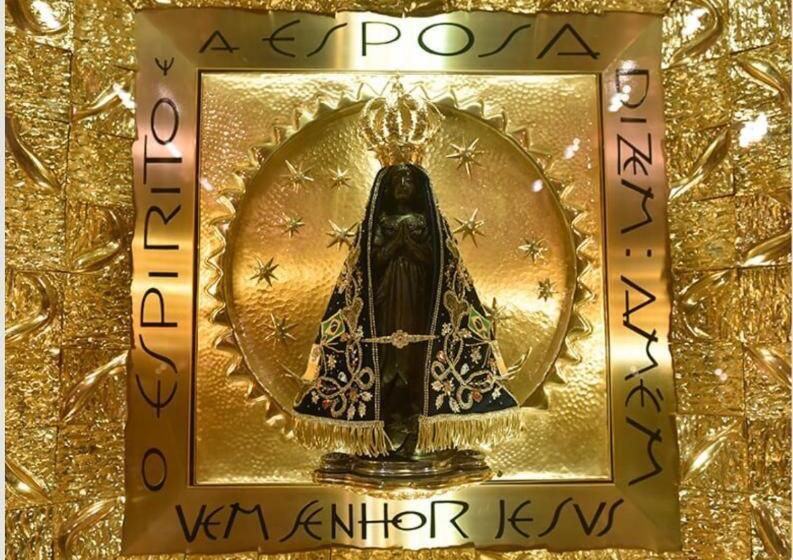 Отель Dos Devotos