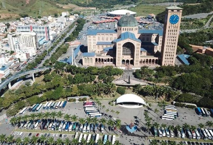 Отель Dos Devotos