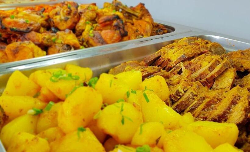 Отель Dos Devotos