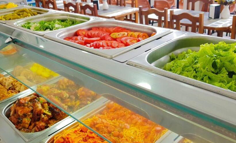 Отель Dos Devotos