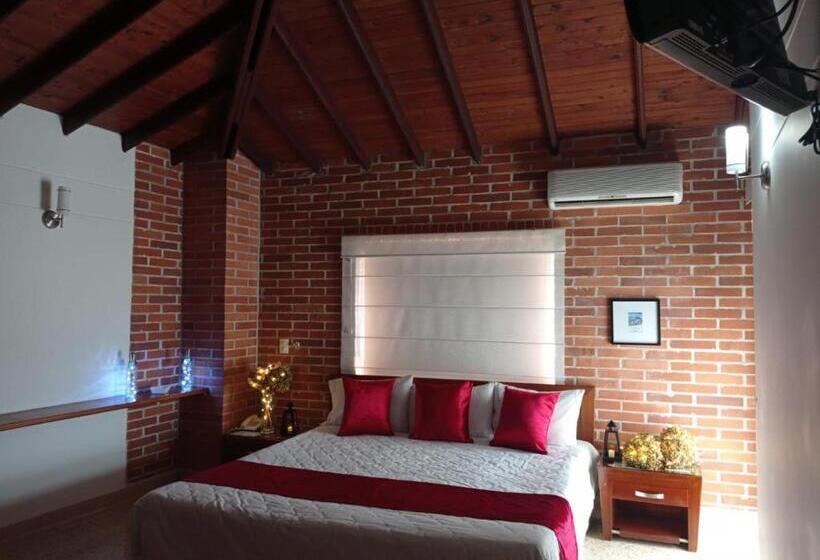 هتل Oscar Tradición