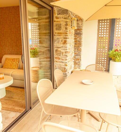 Отель Hôtel La Ménado