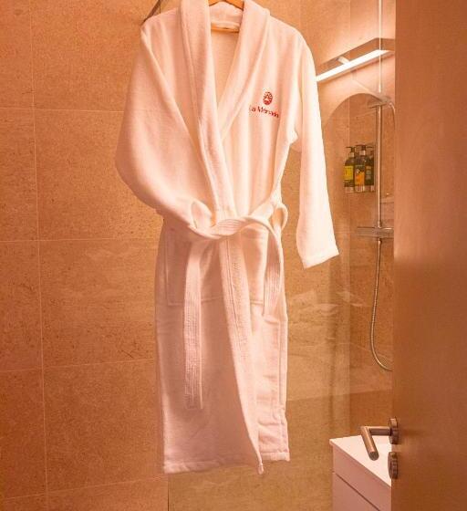 Отель Hôtel La Ménado