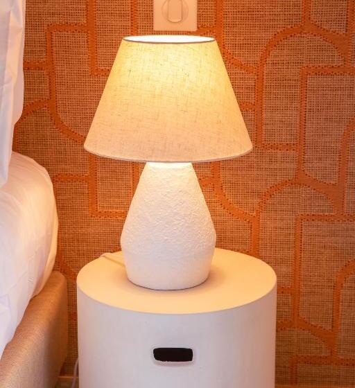 Отель Hôtel La Ménado