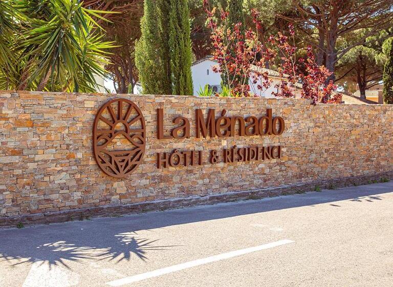 Отель Hôtel La Ménado