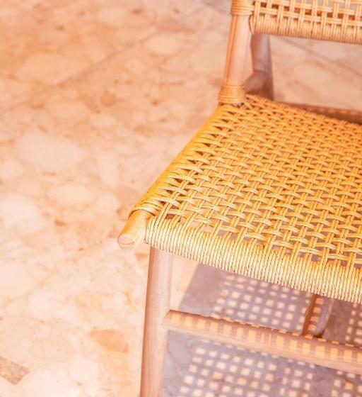 Отель Hôtel La Ménado