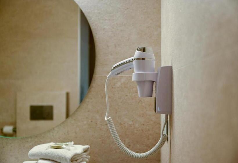 Отель Hôtel La Ménado