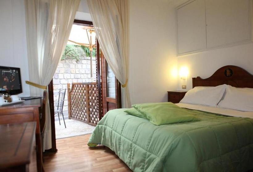 호텔 La Magnolia Sorrento City Centre