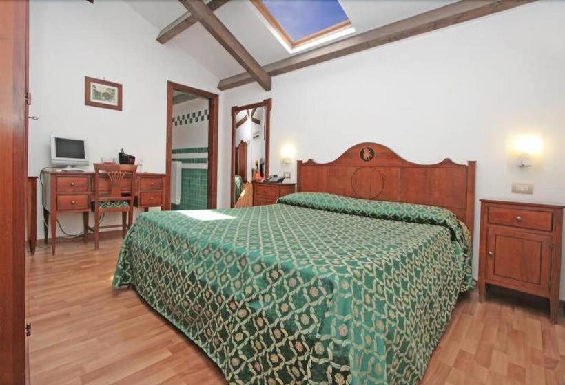 호텔 La Magnolia Sorrento City Centre