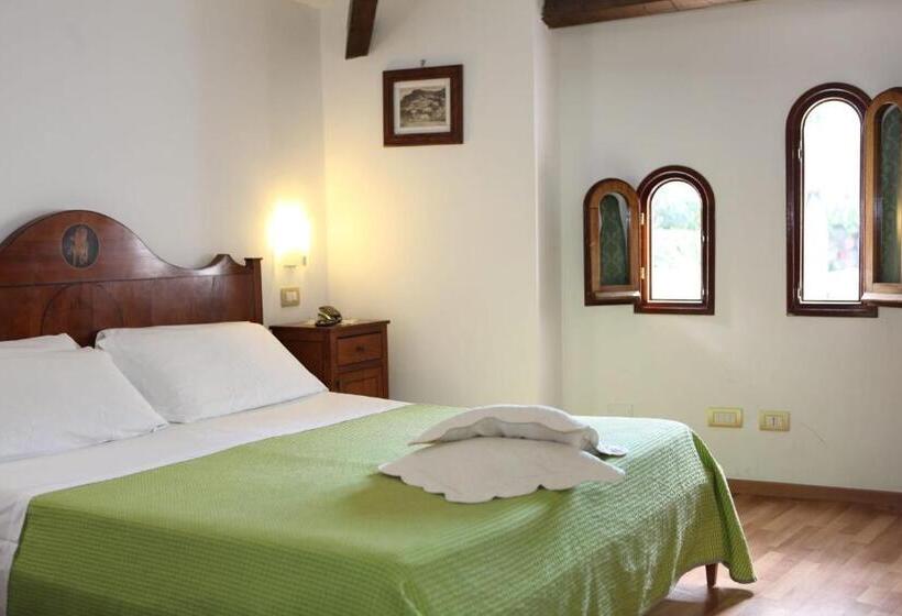 호텔 La Magnolia Sorrento City Centre