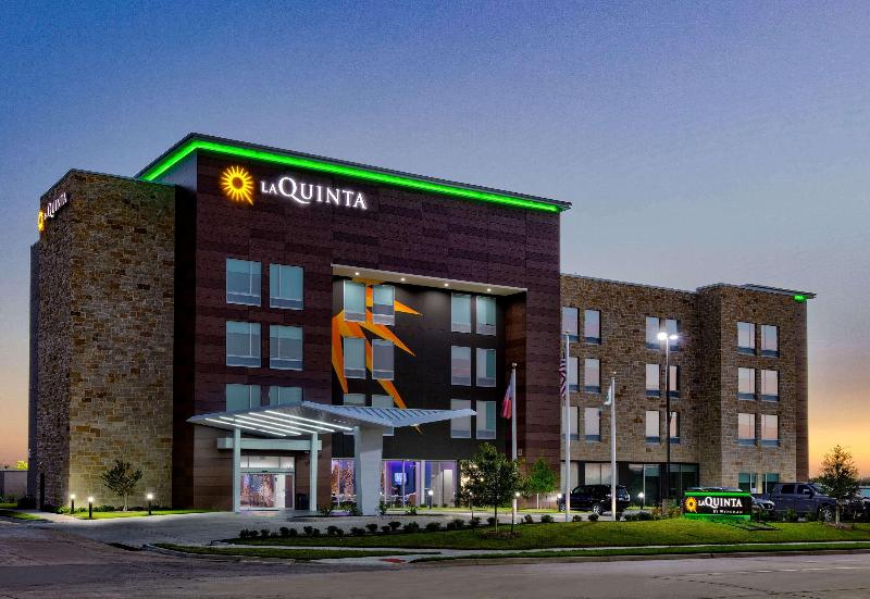 Отель La Quinta Inn & Suites By Wyndham Terrell