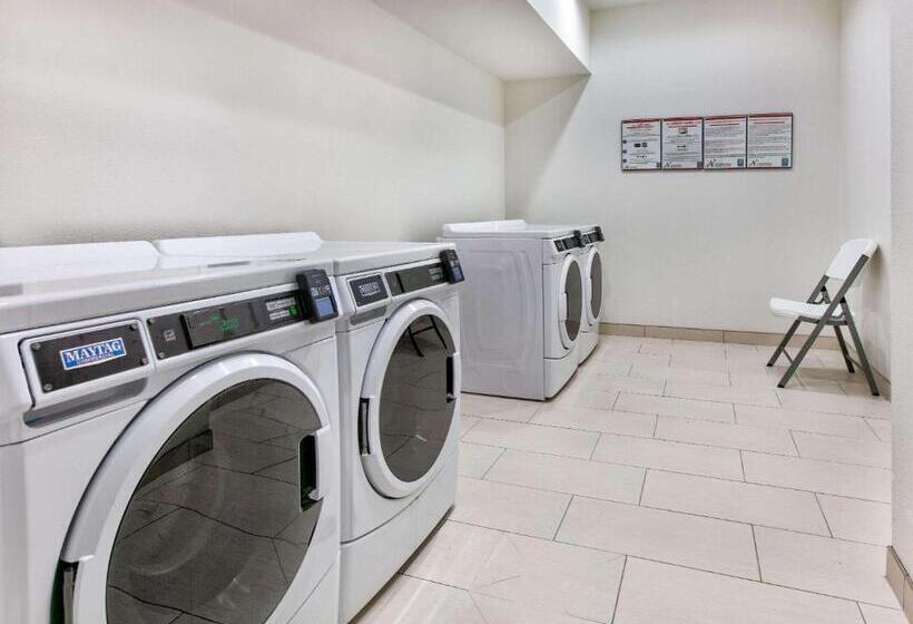 Отель La Quinta Inn & Suites By Wyndham Terrell