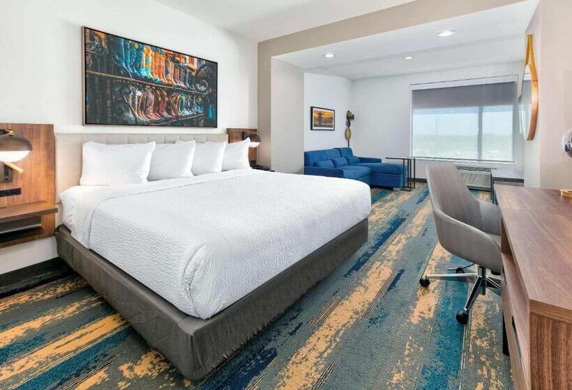 Отель La Quinta Inn & Suites By Wyndham Terrell
