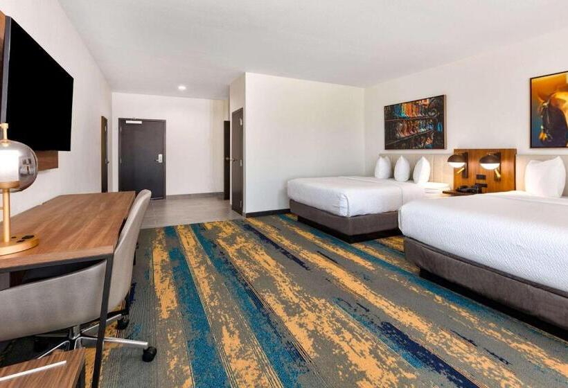 Отель La Quinta Inn & Suites By Wyndham Terrell