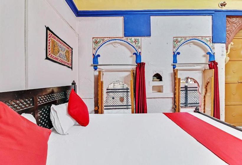 בית מלון כפרי Oyo 46472 Jodhpur Heritage Haveli