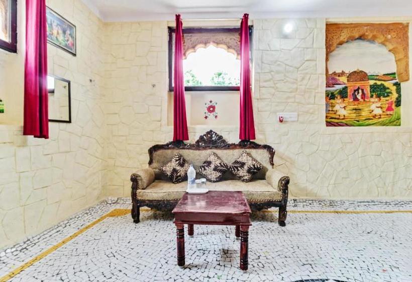 בית מלון כפרי Oyo 46472 Jodhpur Heritage Haveli